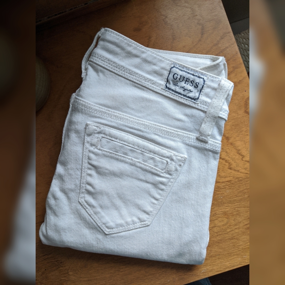 Guess Jeans - Picture 4 of 5